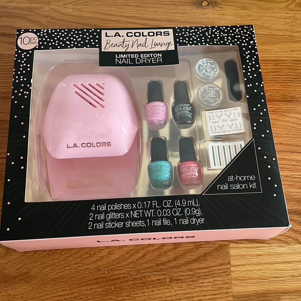 Nail‎ set